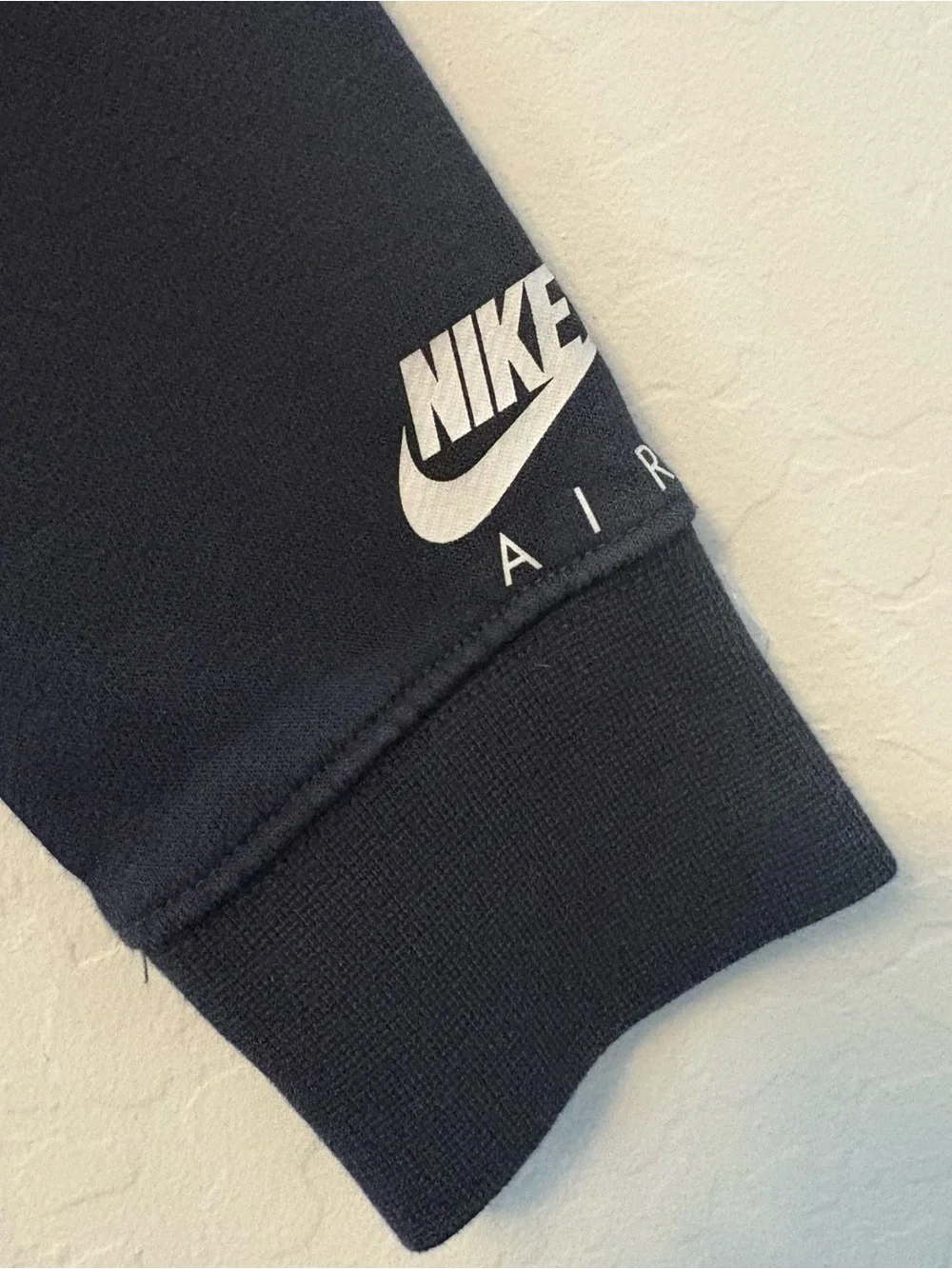 Nike girls black and white AIR embroidered crop hoodie size large